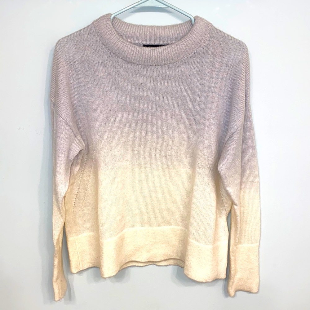 Banana Republic ombré grey/white wool sweater, size XS but more like Medium